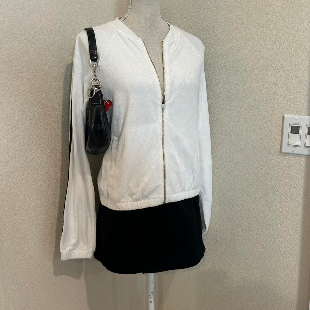 Juicy Couture white zip up. Size medim